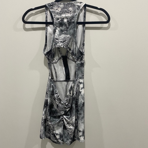 Fashion Nova dragon print romper - Picture 2 of 2